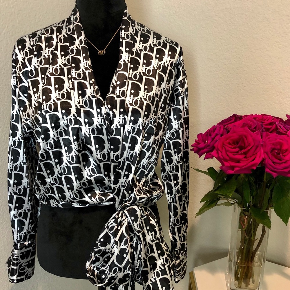 NEW Silky chic blouse